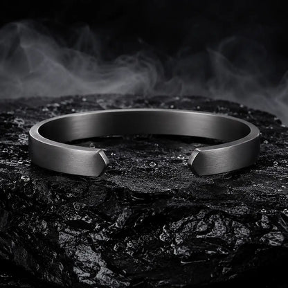 Bracelet jonc en magnétite Hemalis — finition brossée anthracite